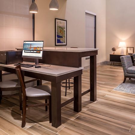 Holiday Inn And Suites Addison By Ihg Ngoại thất bức ảnh