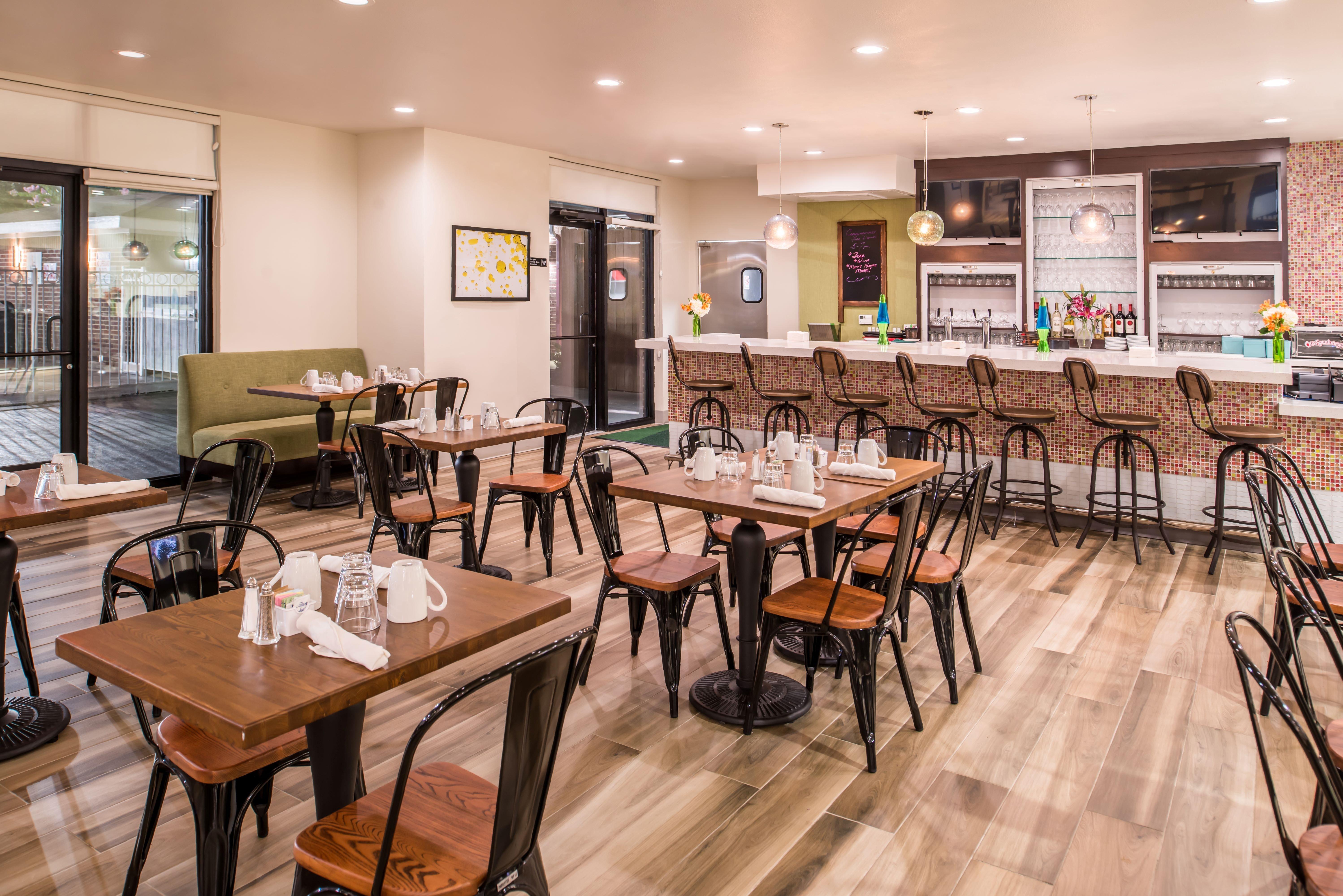 Holiday Inn And Suites Addison By Ihg Ngoại thất bức ảnh