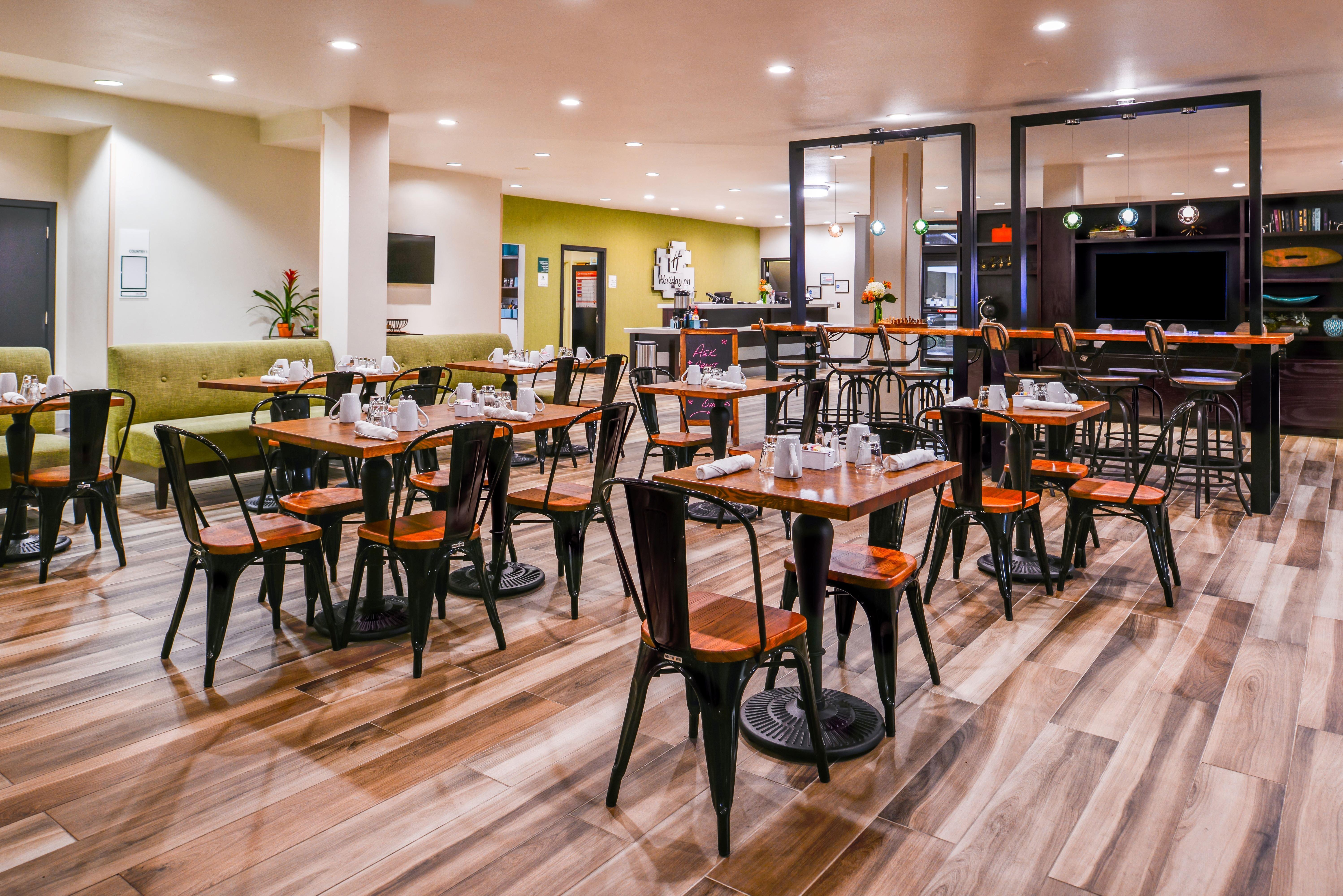Holiday Inn And Suites Addison By Ihg Ngoại thất bức ảnh