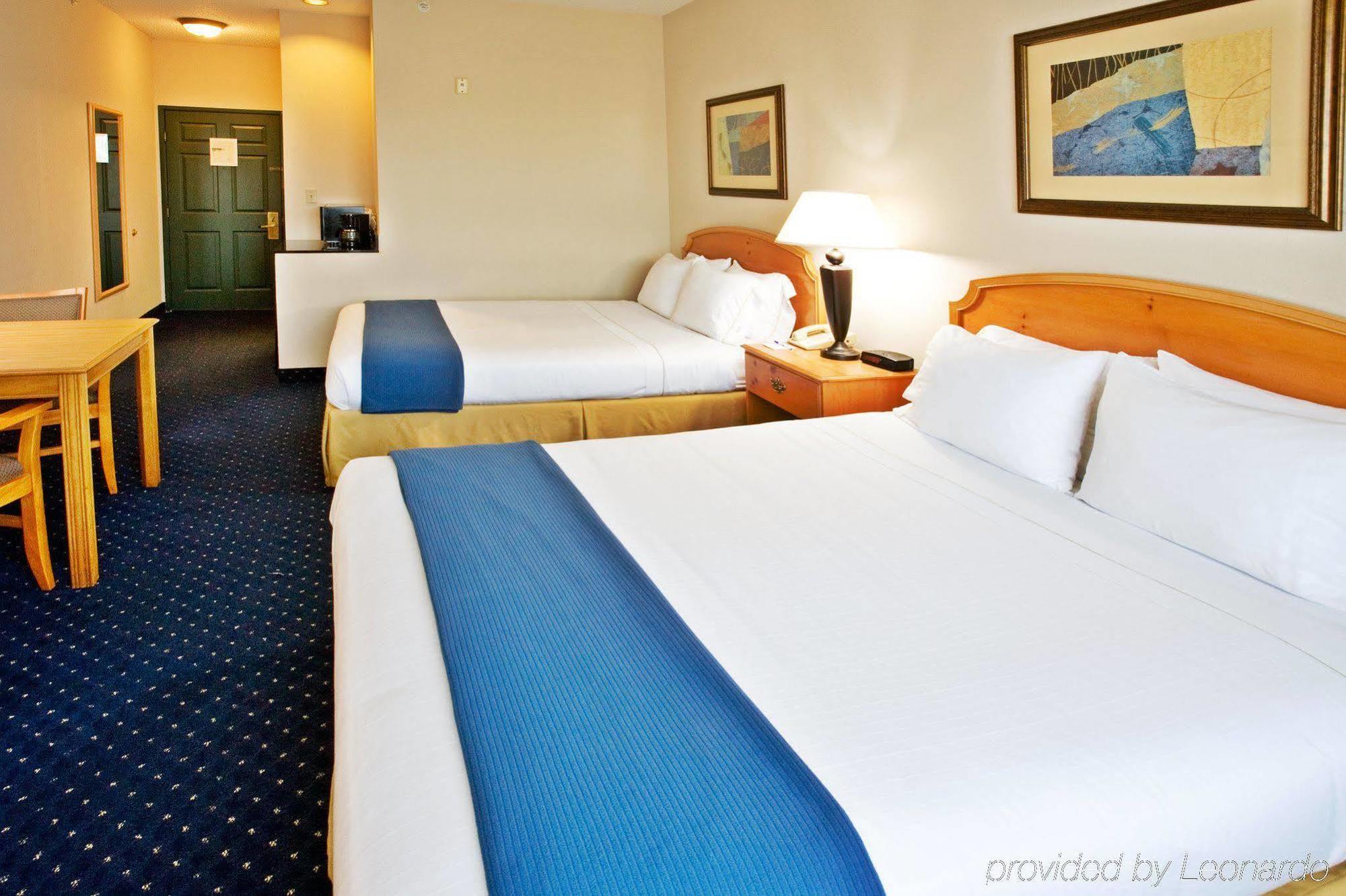 Holiday Inn And Suites Addison By Ihg Phòng bức ảnh